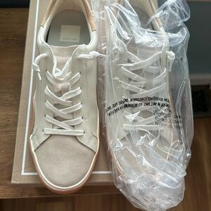 Dolce Vita sneakers